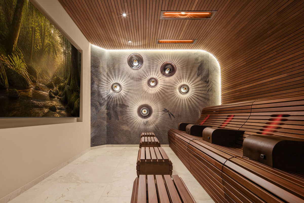 Infrarot-Kino in der Saunawelt des Wellnesshotels Jagdhof